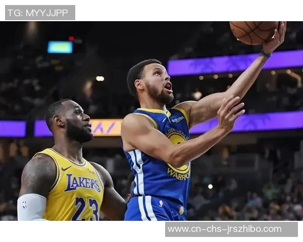 詹姆斯与库里精彩对决瞬间回顾及两位球星的巅峰时刻分析